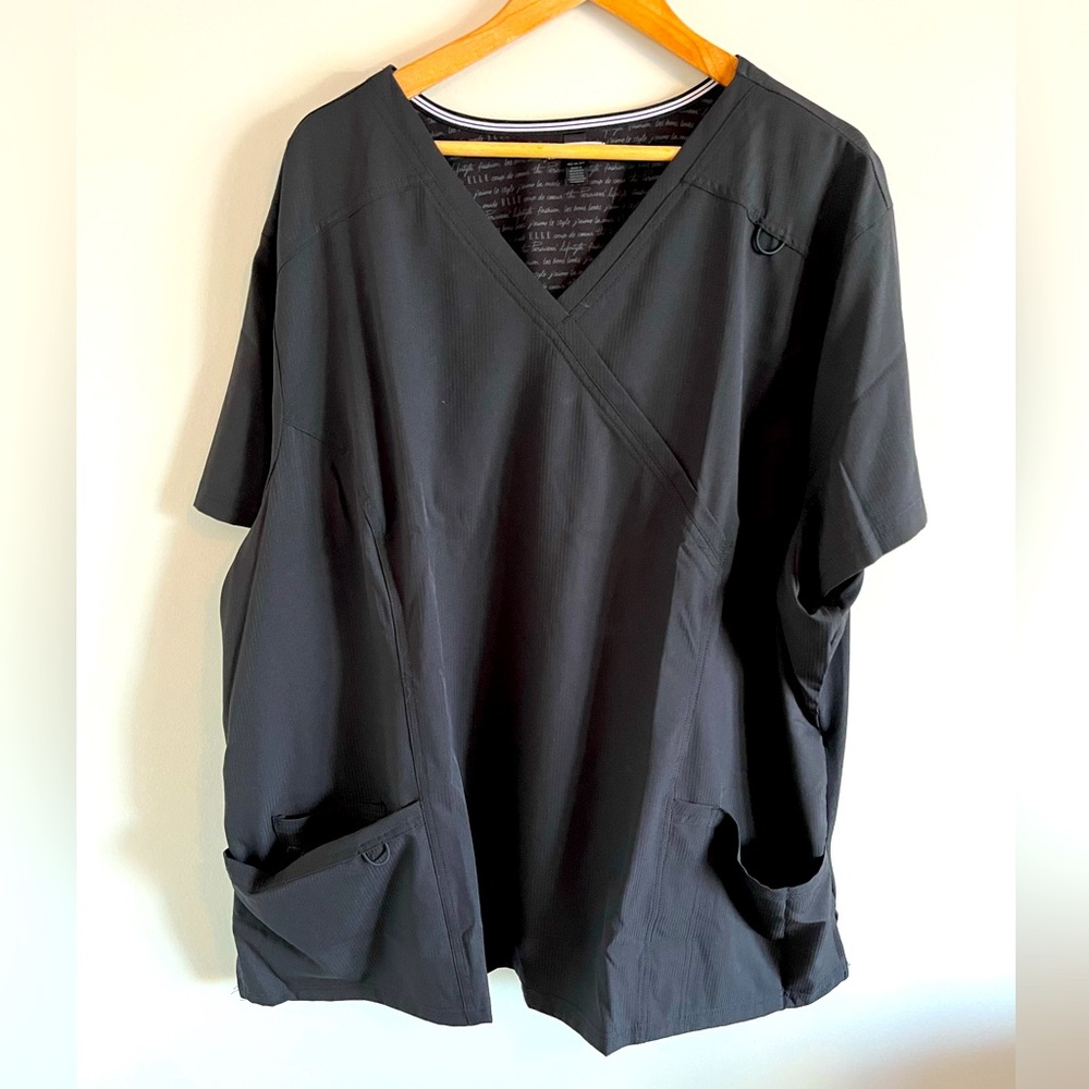 Elle Scrub Top